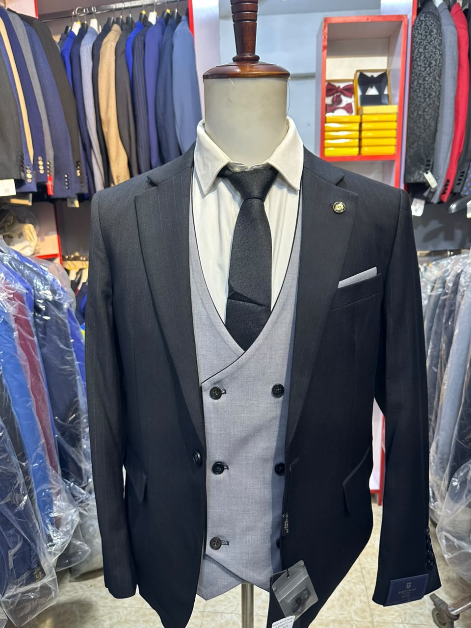 Royal Men's Classic Suit | Sizes 46-55